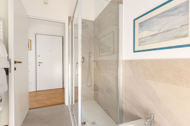 Bathroom 5, Brera Apartments in Via della Spiga, Milano