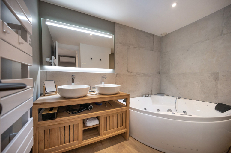 Bathroom 4, Hôtel et Restaurant Le Fiacre à Quend plage, Somme