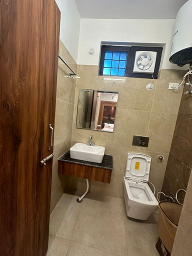 Bathroom 4, Goroomgo Dolls Inn Nainital, Nainital