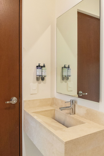 Bathroom 3, Sol de Cabo Hotel, La Paz