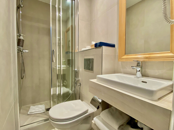 Bathroom 4, Hotel Central Saint Germain, Paris
