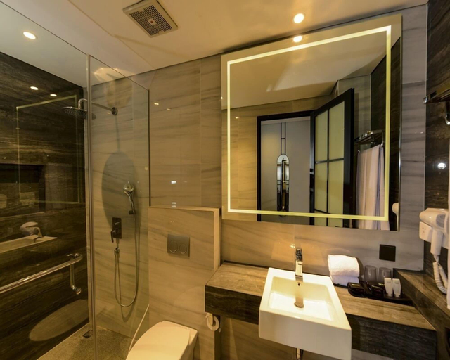 Bedroom 15