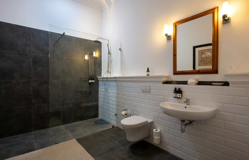 Bathroom 4, Banhoek Corner Guesthouse, Cape Winelands