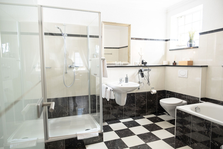 Bathroom 5, Cabinett 1876, Trier-Saarburg