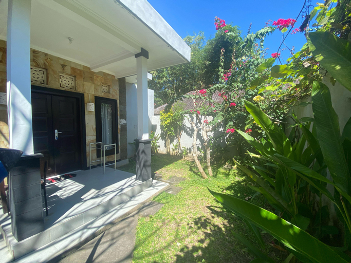 Exterior 11