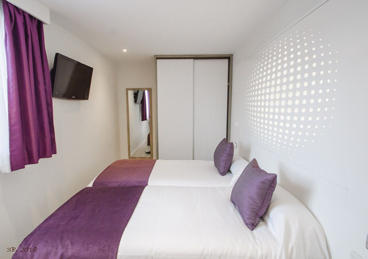 Bedroom 3, Apartamentos Ponent, Baleares