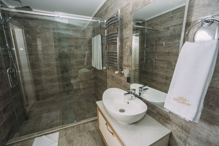 Bathroom 4, Gold Tbilisi Hotel, Tbilisi