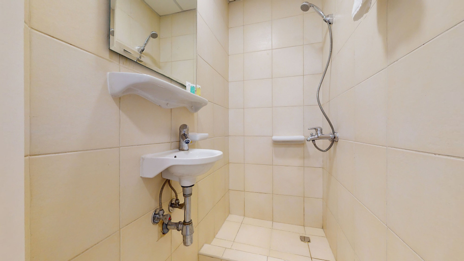 Bathroom 4, 212 Shoreline 18, Dubai