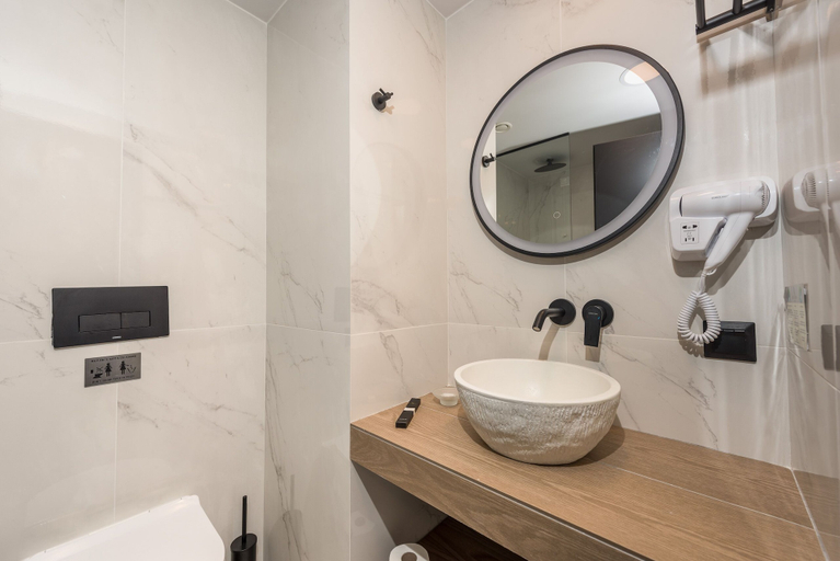 Bathroom 3, Hotel Lesvion, North Aegean