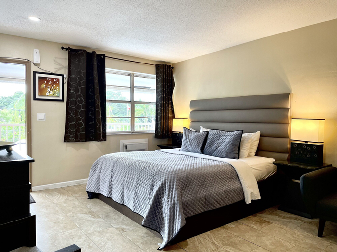 Bedroom 3, Sheridan Suites Apartments Hotel, Broward