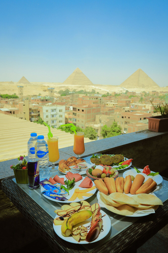 Food & Drinks
