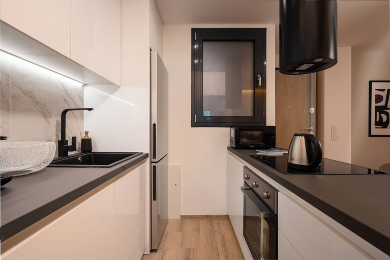 Others 5, The Edge - Luxury Residences, Attica