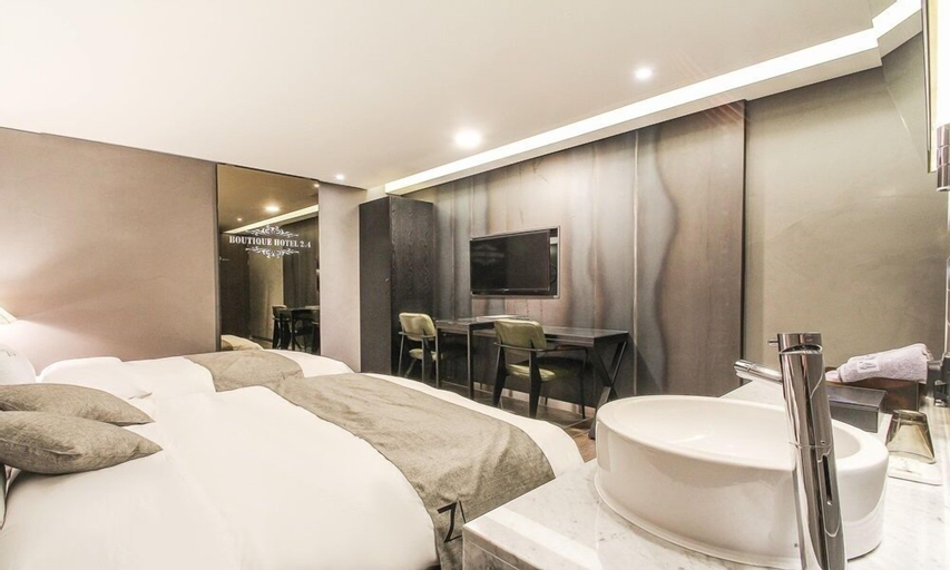 Bedroom 9