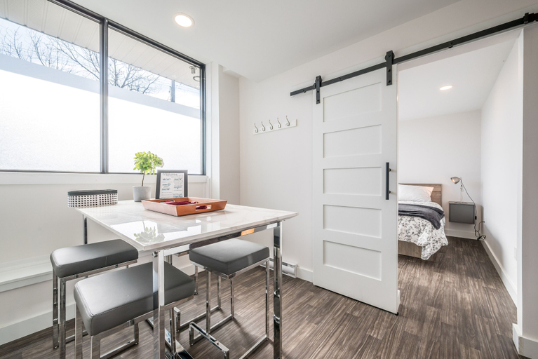 Others 5, Modern Contemporary 2 Bedroom Suite, Halifax