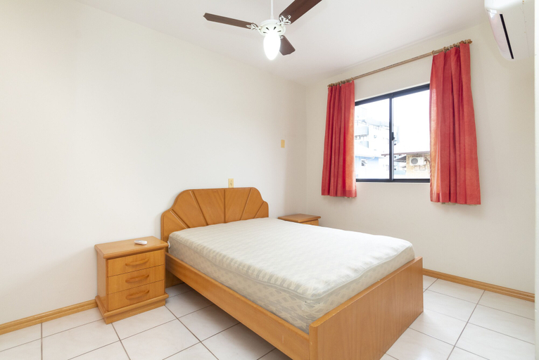 Bedroom 2, Aluguel Apartamento 3 quartos 1 suite 100m Mar 427, Bombinhas