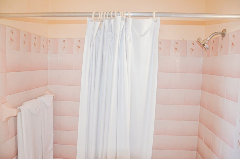 Bathroom 3, Urban Apartments