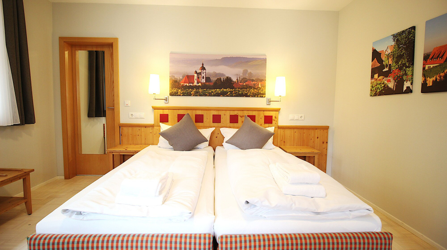 Bedroom 3, Aparthotel Alte Schmiede Dettelbach, Kitzingen