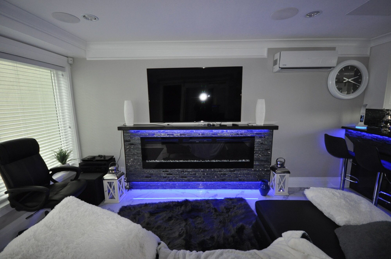 Others, Sunset Mews Luxurious 3 Bed Townhouse, Greater Vancouver