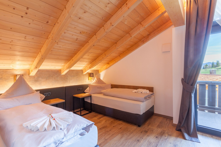 Bedroom 4, For Moments Apartments & Spa, Ostallgäu