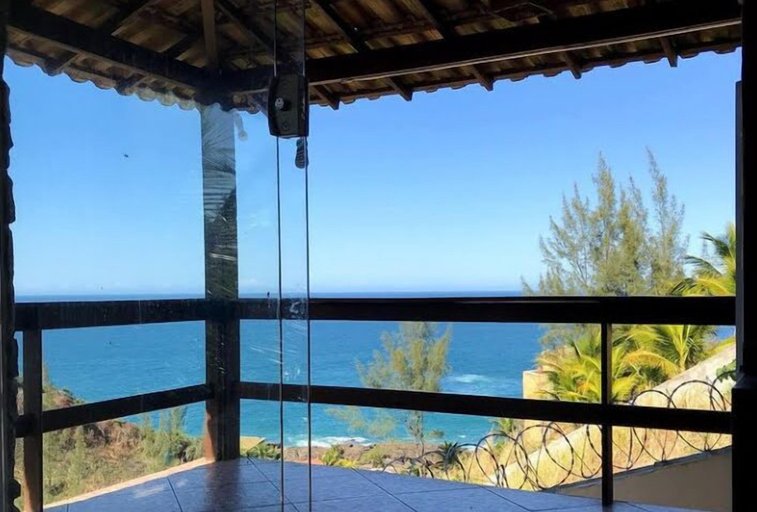Others 4, Farol House, Maricá