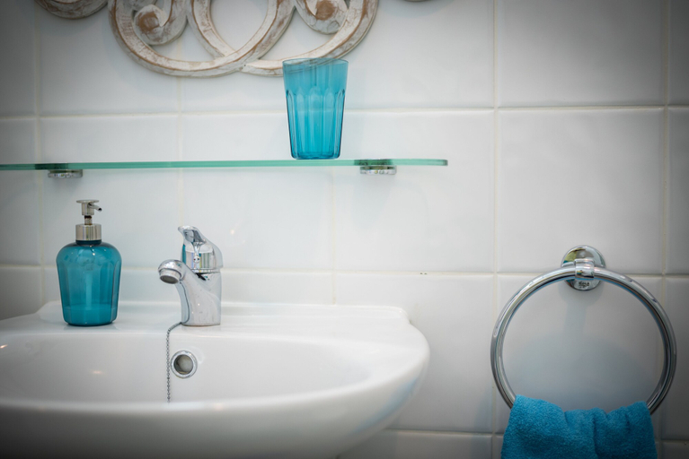 Bathroom 4, Riva Eco Guest House Los Abrigos, Santa Cruz de Tenerife