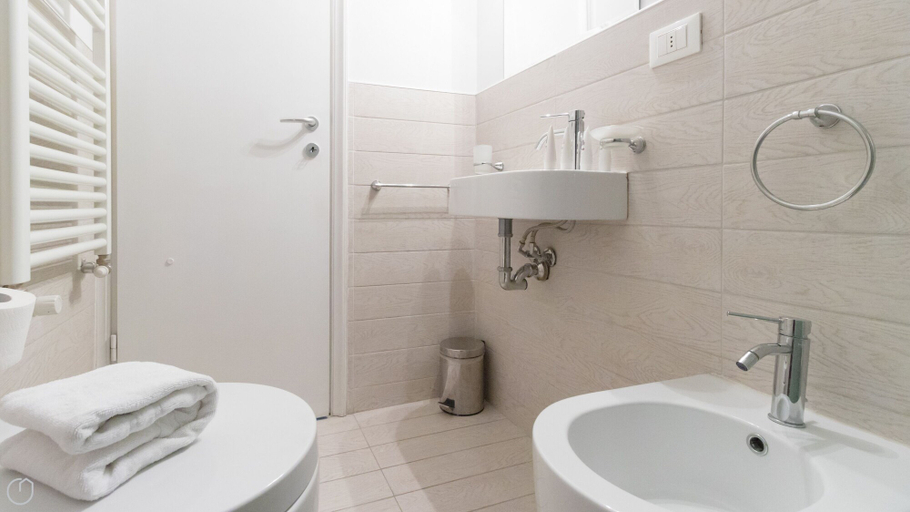 Bathroom 3, Italianway Comfort - Bligny 19 B, Milano