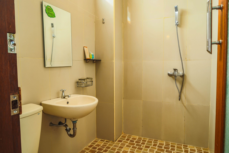 Bathroom 9