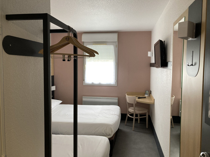 Bedroom 3, Hôtel Athéna Friville, Somme