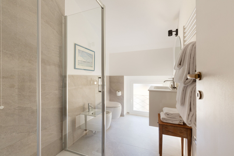 Bathroom 5, Brera Apartments in Via della Spiga, Milano