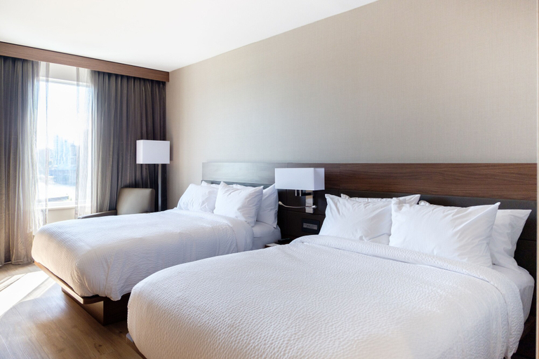 Bedroom 2, AC Hotel by Marriott Cincinnati at The Banks, Cincinnati
