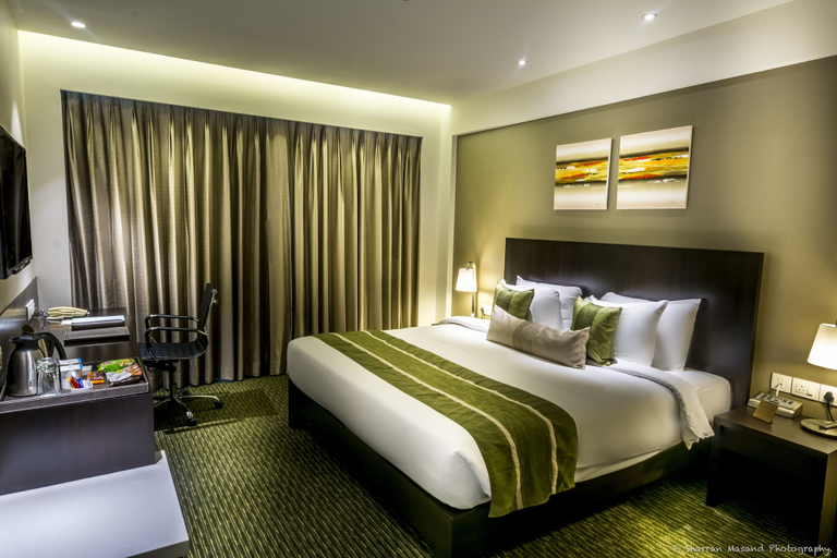 Bedroom 2, Rodas An Ecotel Hotel, Mumbai, Mumbai Suburban