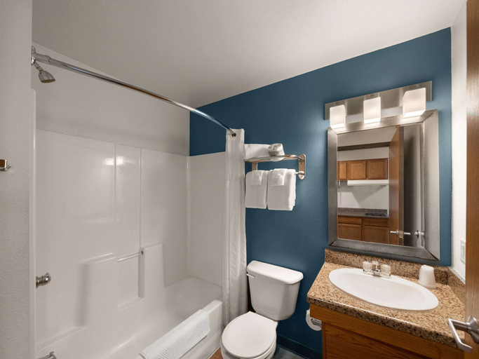 Bathroom 4, WoodSpring Suites Rockwall-East Dallas, Rockwall