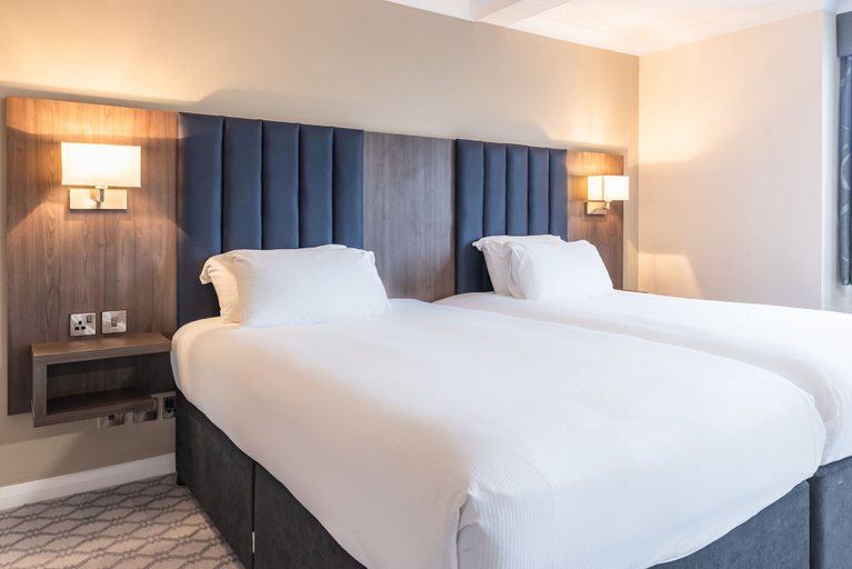 Bedroom 3, Avisford Park Hotel, West Sussex
