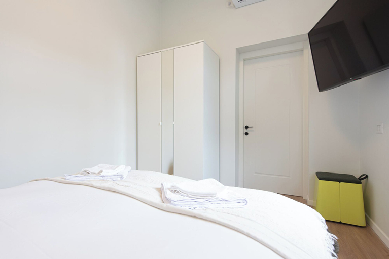 Bedroom 3, PORT CITY HAIFA- Authentic German Colony