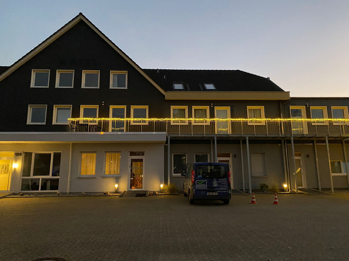 Exterior & Views, BESOTEL Mettmann, Mettmann