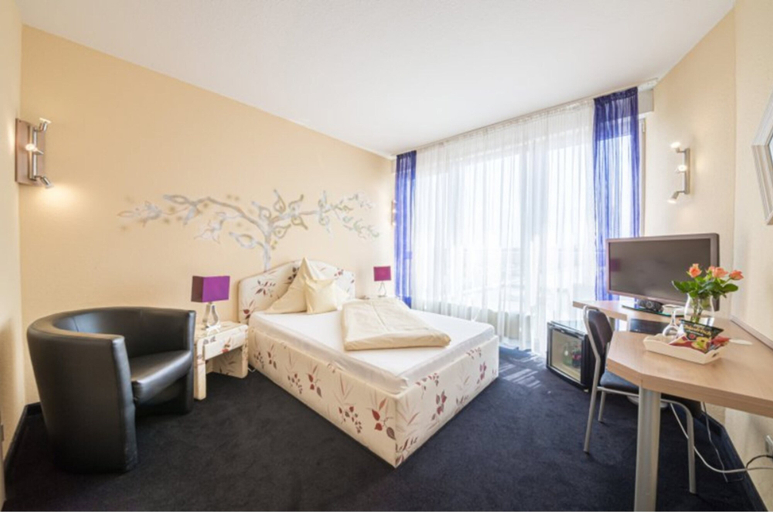 Bedroom 3, Europa Hotel Fürth, Fürth