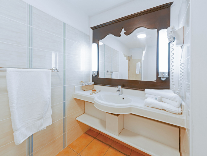 Bathroom 3, Village St Anne Pierre & Vacances, Sainte-Anne