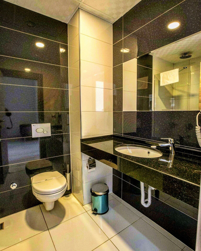 Bathroom 5, Cetin Prestige Resort, Erdek