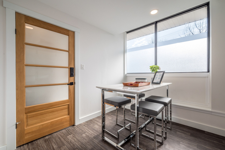 Others 4, Modern Contemporary 2 Bedroom Suite, Halifax