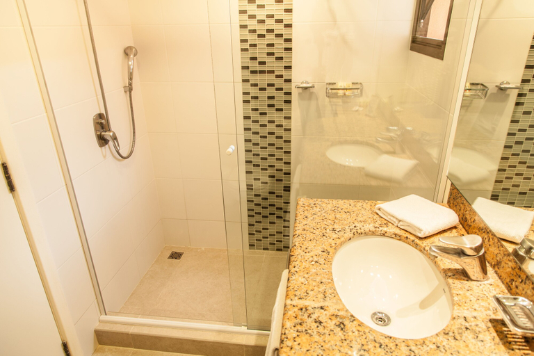 Bathroom 5, Hotel Jurerê Beach Village - OFICIAL, Florianopolis