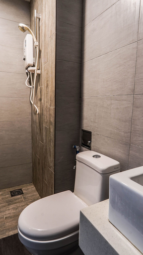 Bathroom 5, Arte Plus Jalan Ampang by Airhost, Ampang
