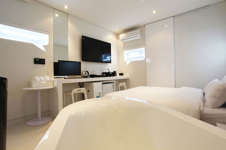 Bedroom 15