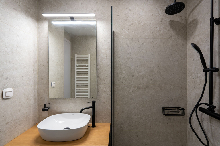 Bathroom 3, The Edge - Luxury Residences, Attica