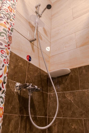 Bathroom 3, Gleem Luxury Apartments, Alexandria