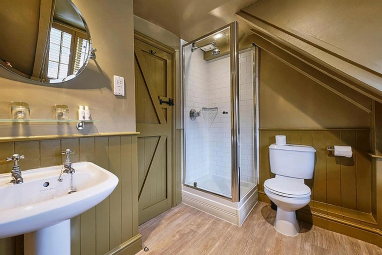 Bathroom 4, The Westleton Crown, Suffolk