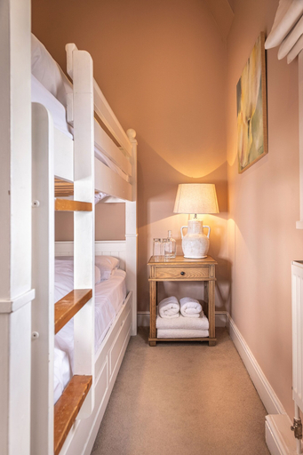 Bedroom 2, The Black Lion, Long Melford, Suffolk