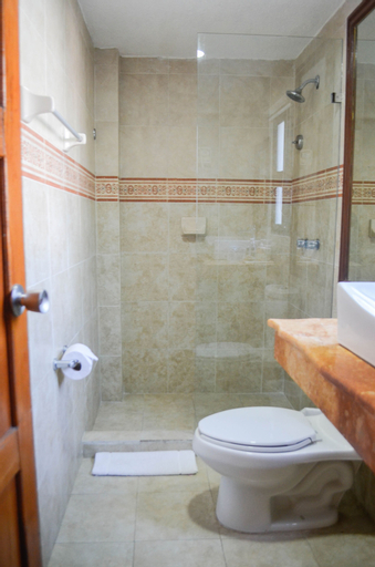 Bathroom 10