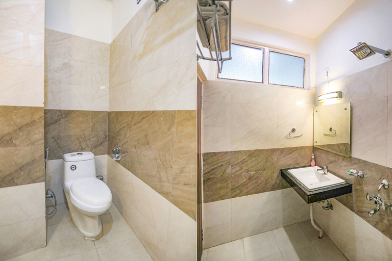 Bathroom 4, FabHotel Aravali Suites - DLF Phase 3, Gurgaon