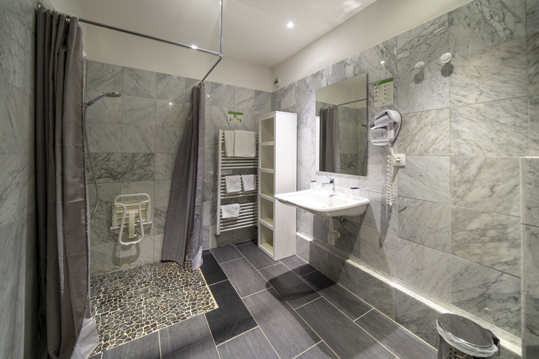 Bathroom 4, Hotel du Parc Spa & Wellness, Bas-Rhin