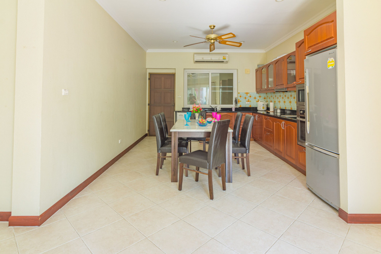 Others 5, 2 Bed Majestic Villa Near Beach, Pattaya